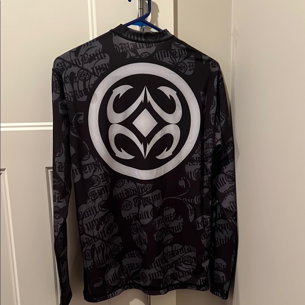 Maui Built Men’s Rash Guard - Picture 3 of 3